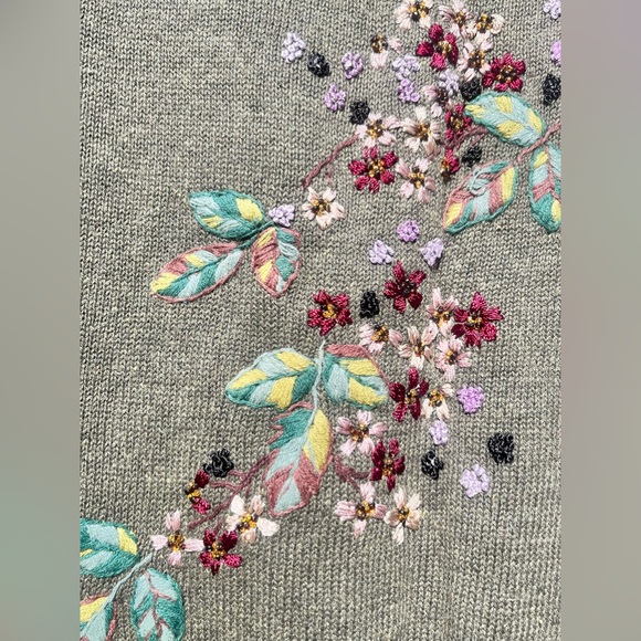 vtg y2K embroidered cottagecore cardigan sweater • beaded • Tiara International• - Picture 5 of 16